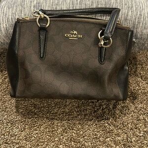 Coach purse, like new.